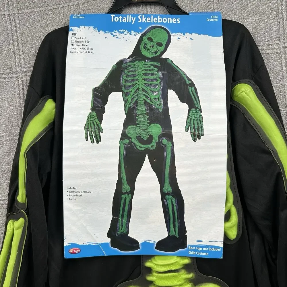 Skelebones features costume totally